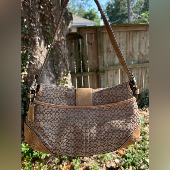Coach Brown Shoulder Bag - Picture 4 of 16